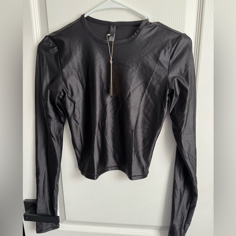 Skims crop top size medium